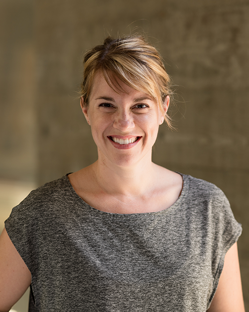 Danielle Piotrowski headshot